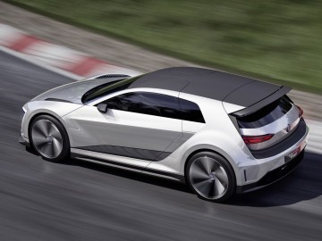 VW Golf R stanie się hybrydą?